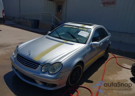 2006 Mercedes-Benz C 55 Amg z USA, uszkodzony, nr VIN WDBRF76JX6F768099